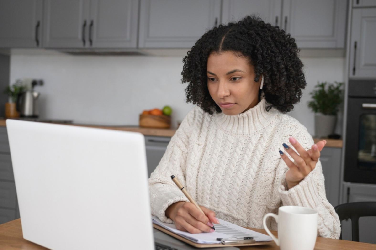 Consultanță strategică personalizată pentru afaceri din România