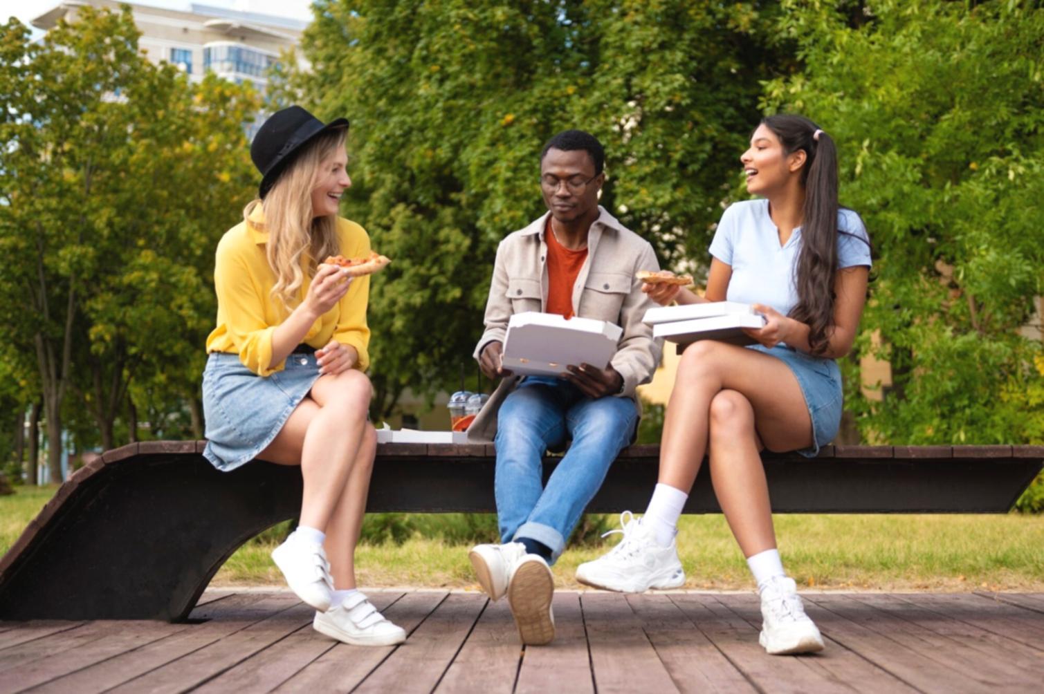 Echipa inițială zevalontrius în biroul din Sântana